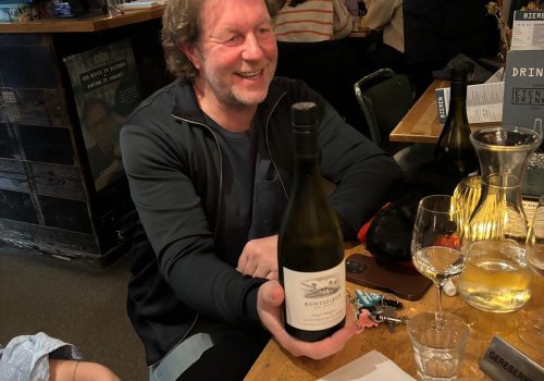 Wijnproeverij tijdens Michiels wijnfestijn bij café Eten en Drinken
