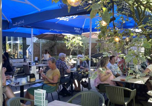 Terras café Eten en Drinken Malden