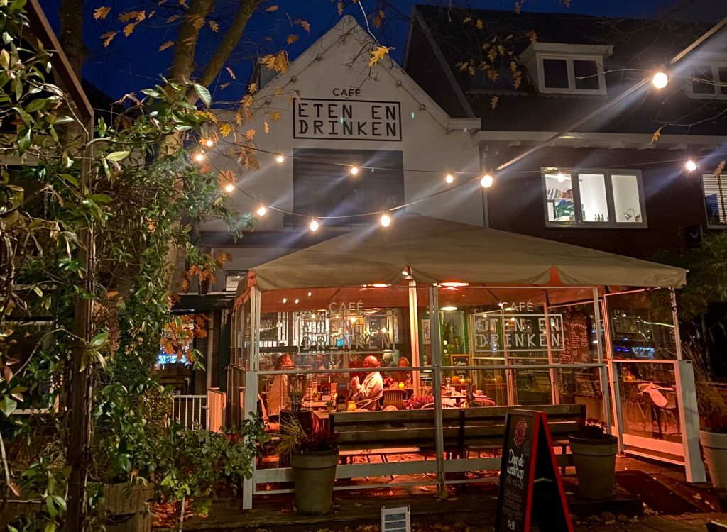 Nijmegen - Home - Buitenkant café